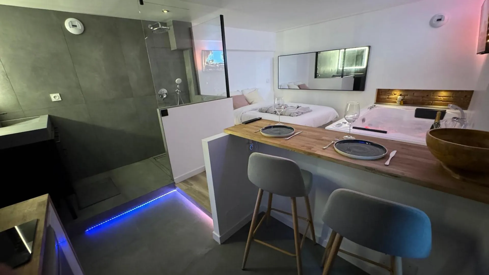 O Romeo - Suite Privee Fougères Apartamento